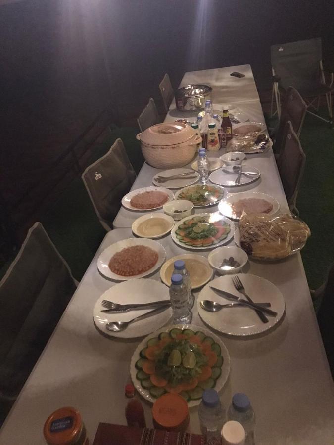 Shāhiq Crescent Desert Private Camp מראה חיצוני תמונה