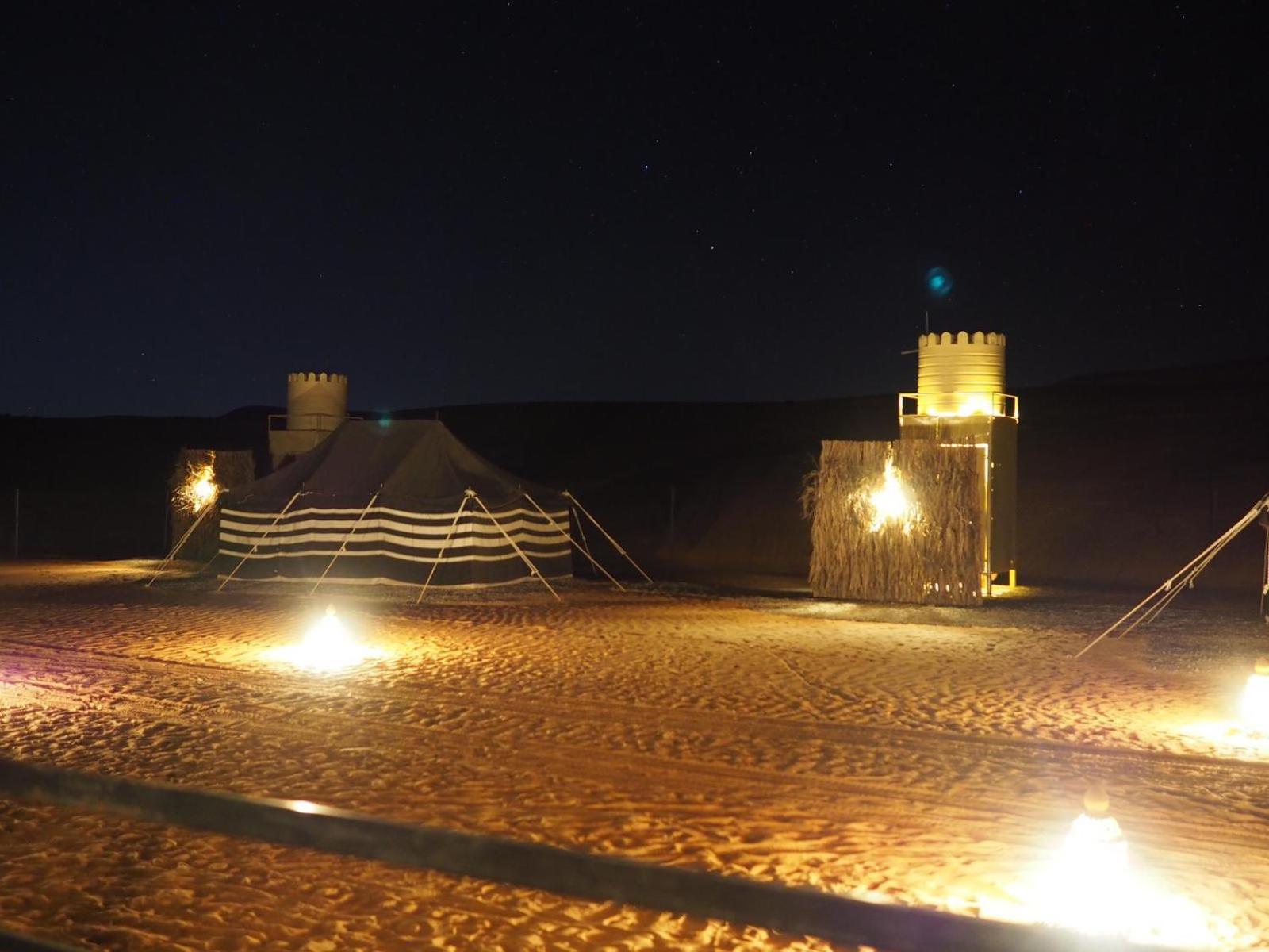 Shāhiq Crescent Desert Private Camp חדר תמונה