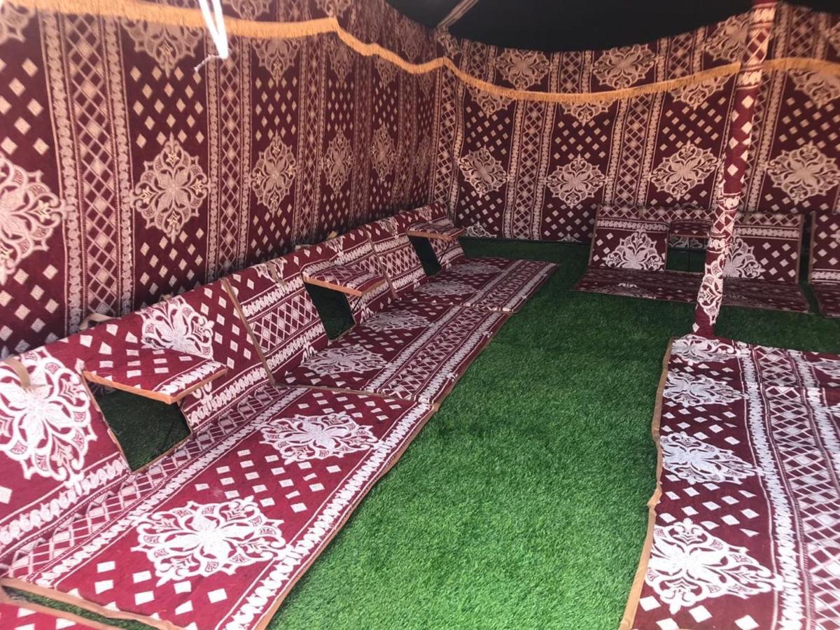 Shāhiq Crescent Desert Private Camp מראה חיצוני תמונה