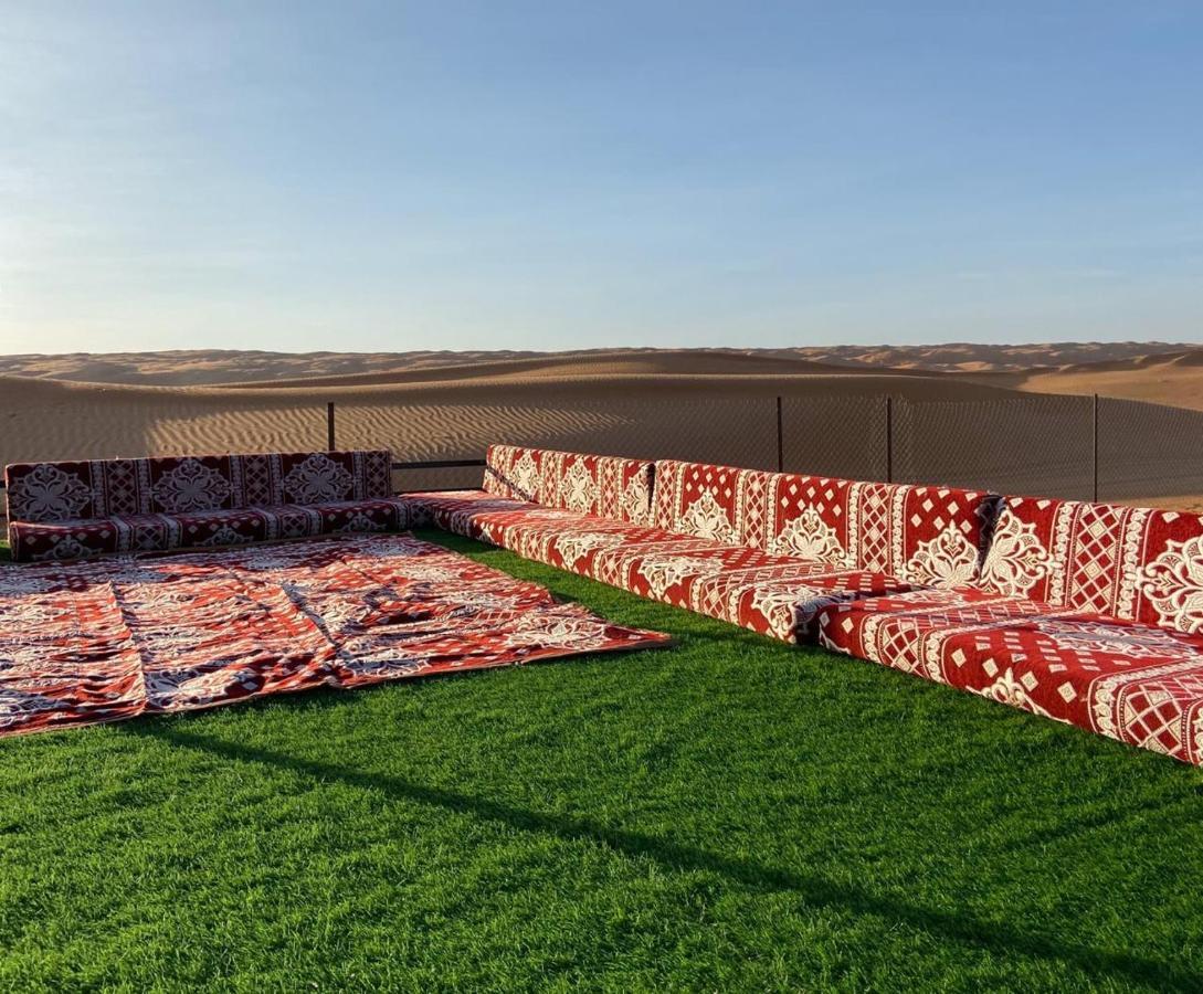 Shāhiq Crescent Desert Private Camp מראה חיצוני תמונה